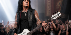 Nikki Sixx says Mötley Crüe play “100% live” despite using backing tracks